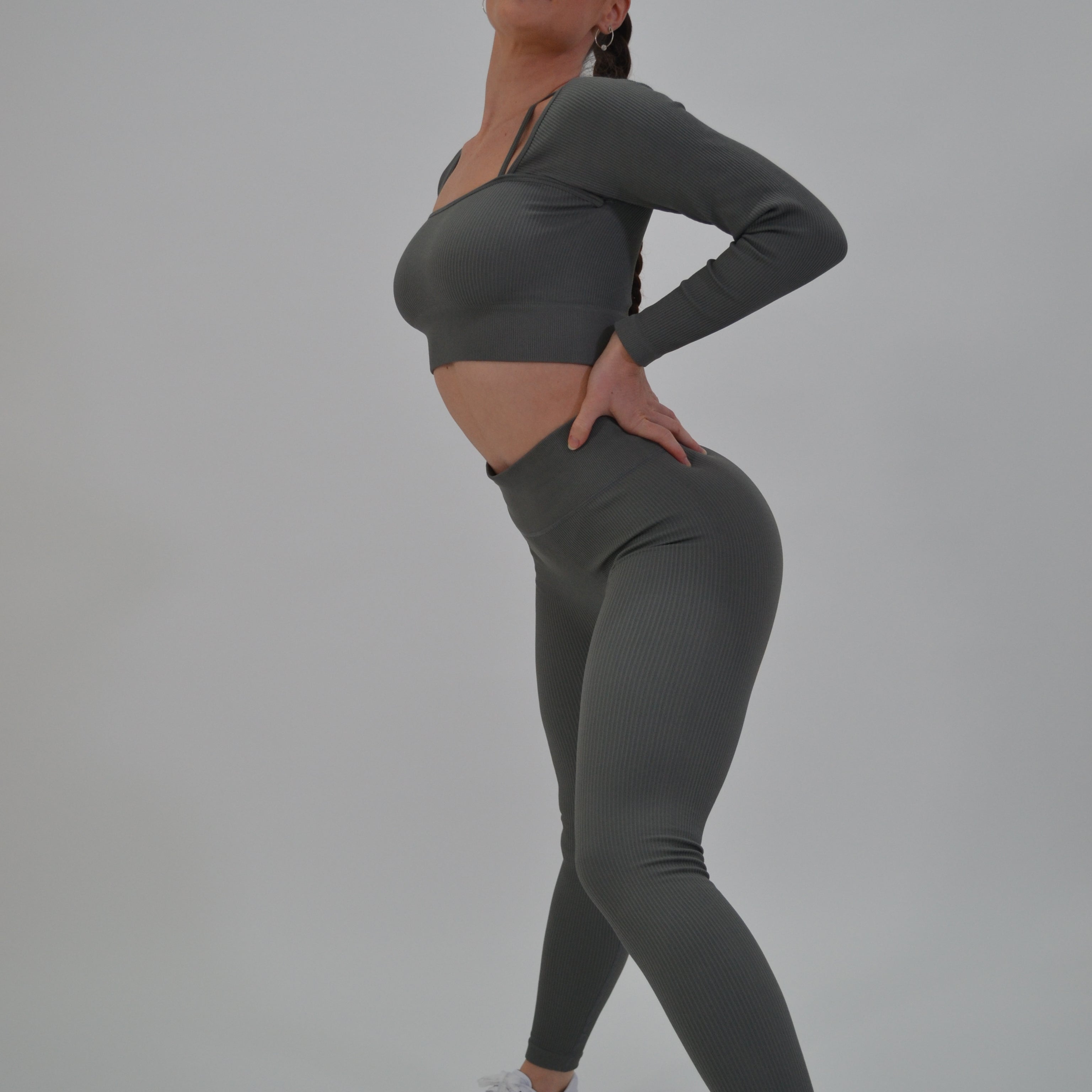 Contour Ribbed Long Sleeve Crop - Grey