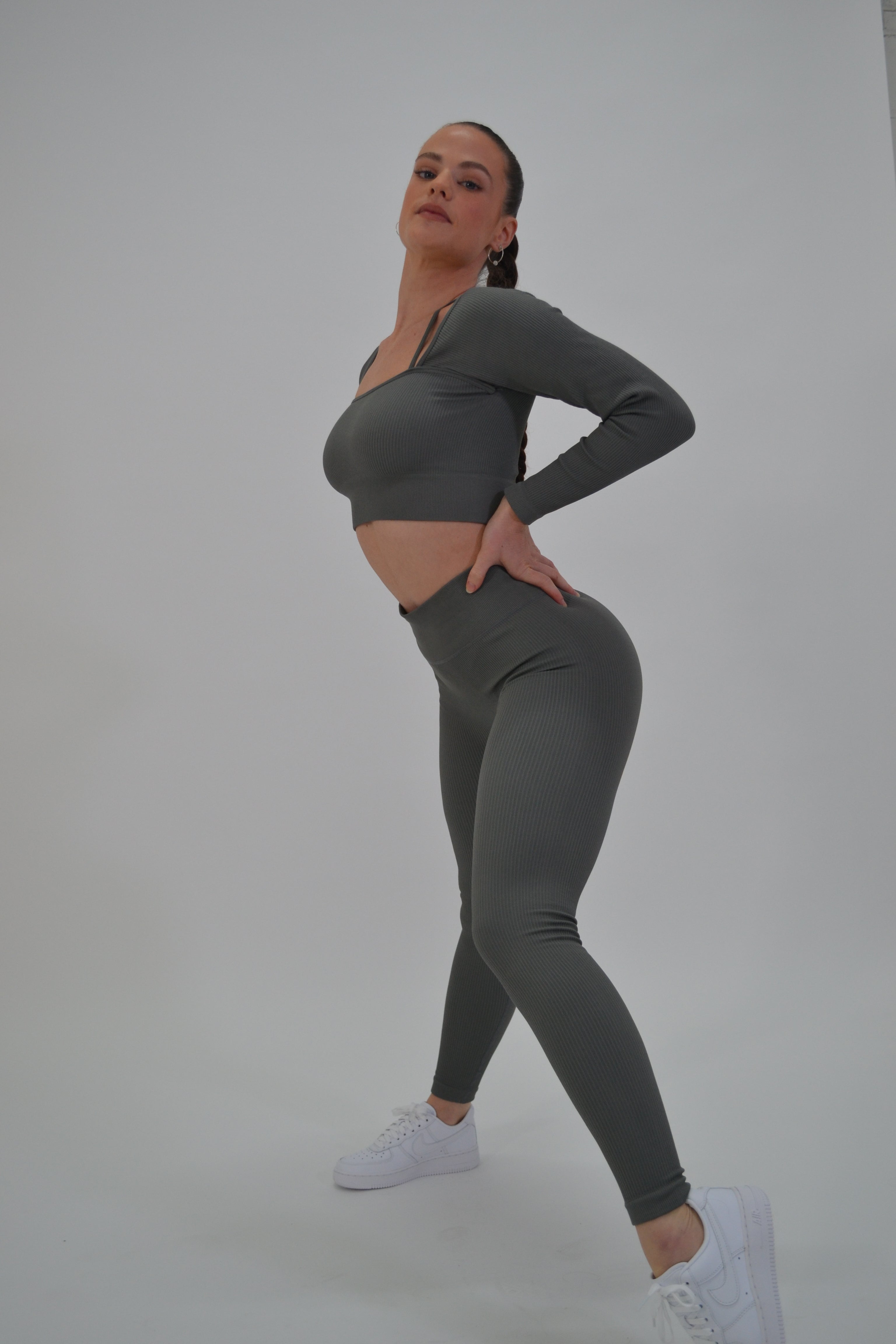 Contour Ribbed Long Sleeve Crop - Grey