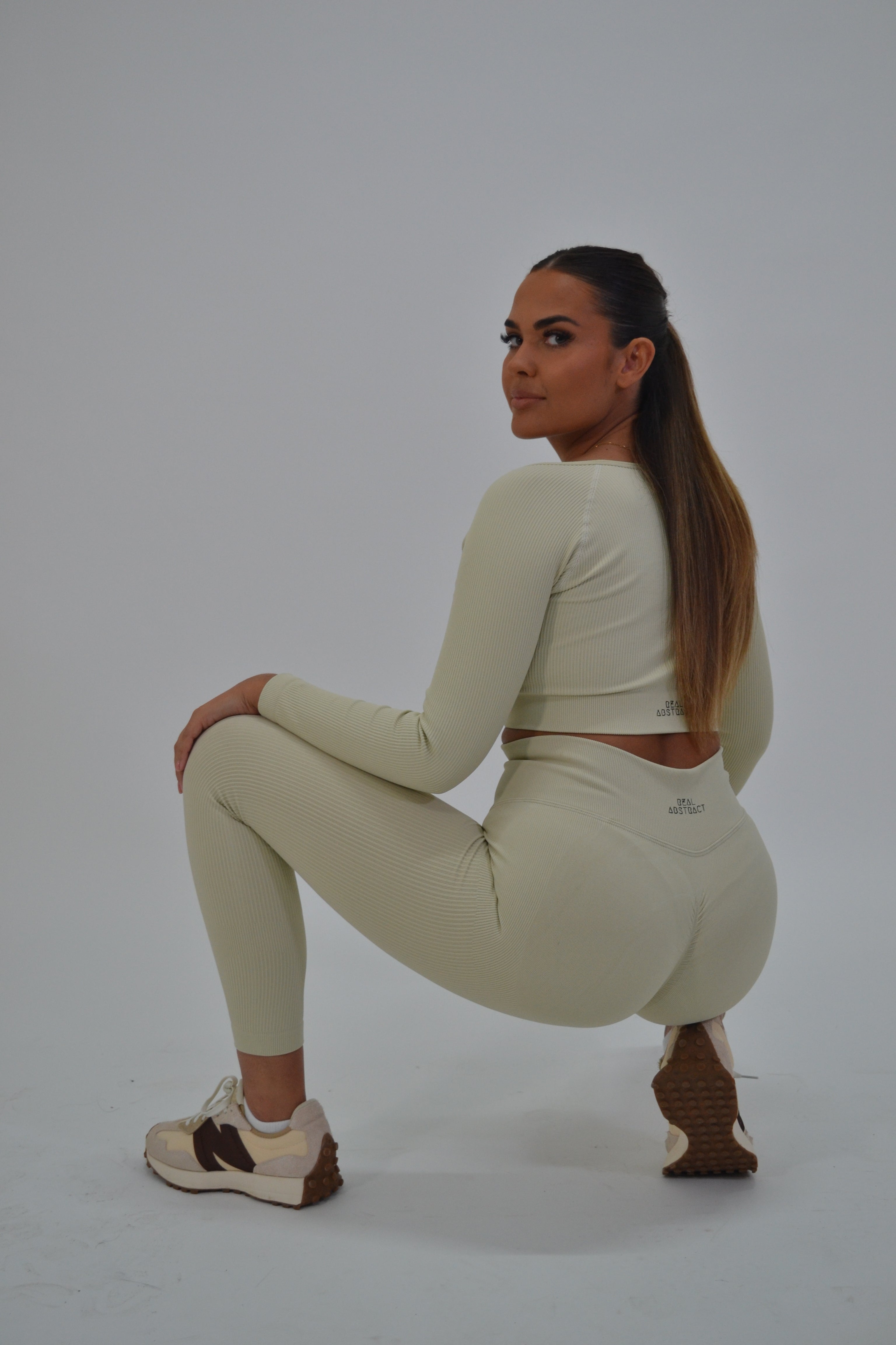 Sculpt Scrunch Bum Leggings - Beige