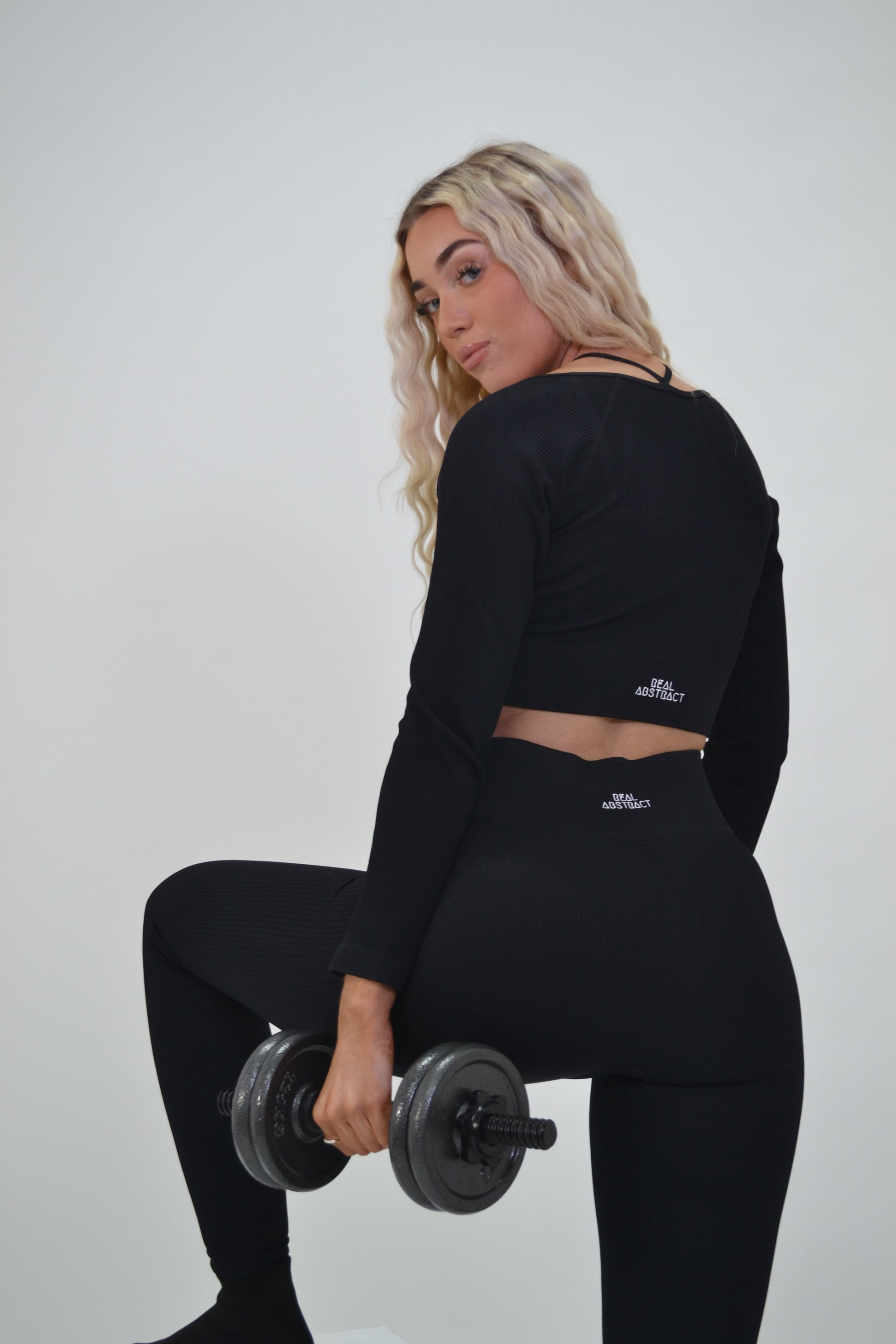 Contour Ribbed Long Sleeve Crop - Black