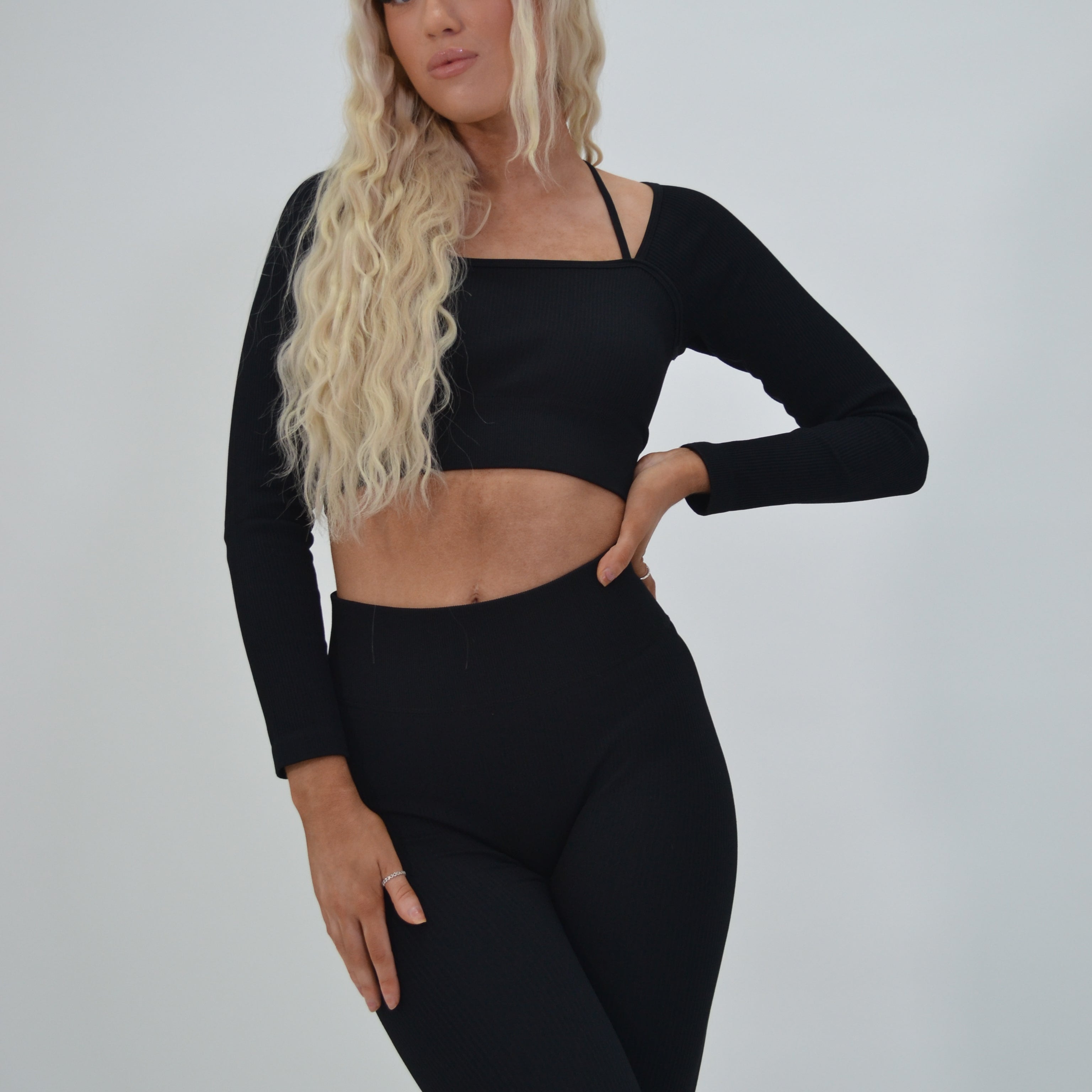 Contour Ribbed Long Sleeve Crop - Black