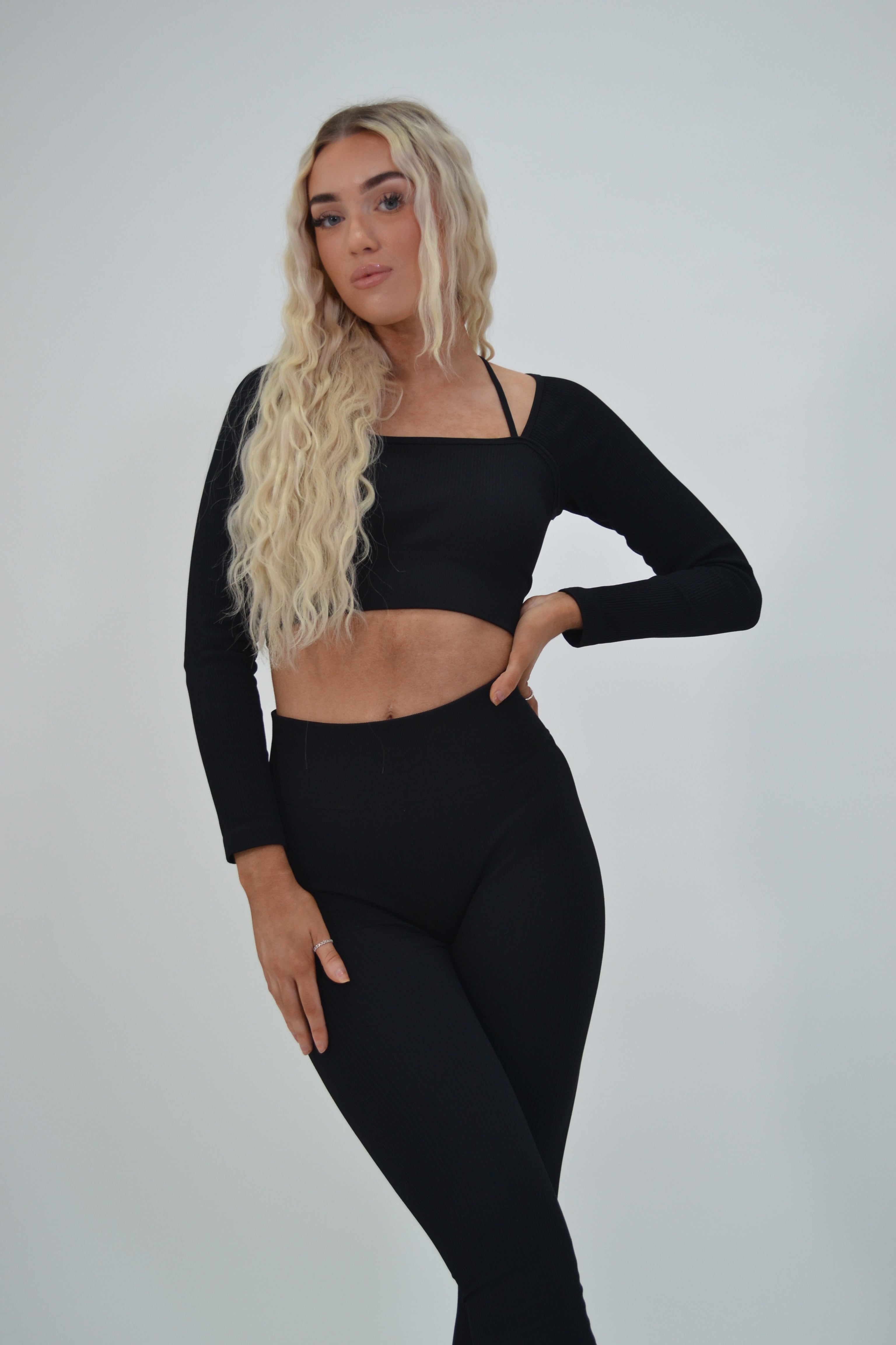 Contour Ribbed Long Sleeve Crop - Black