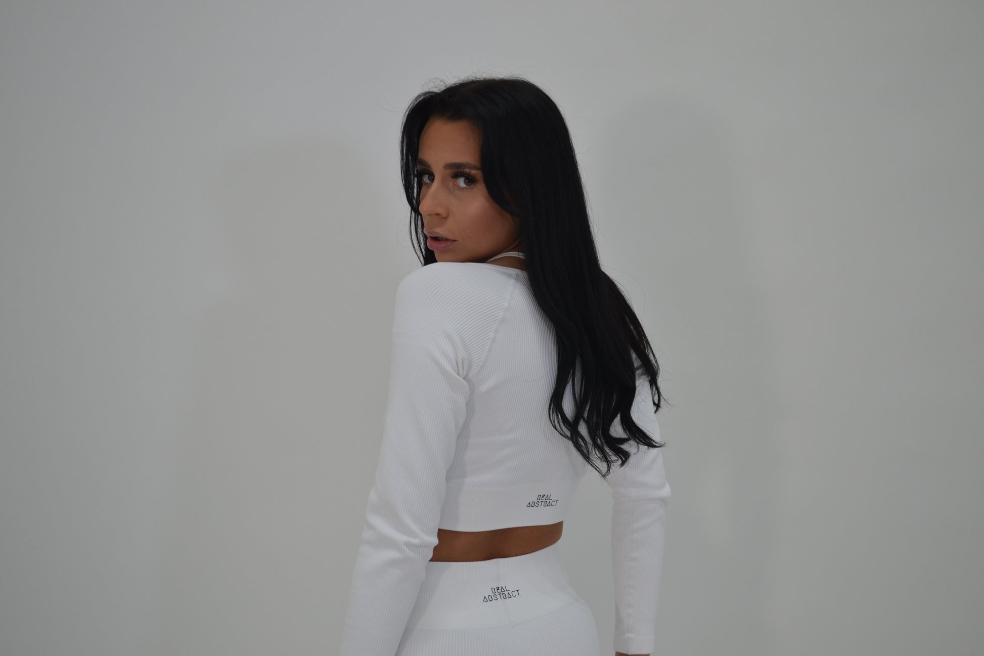 Contour Ribbed Long Sleeve Crop - White